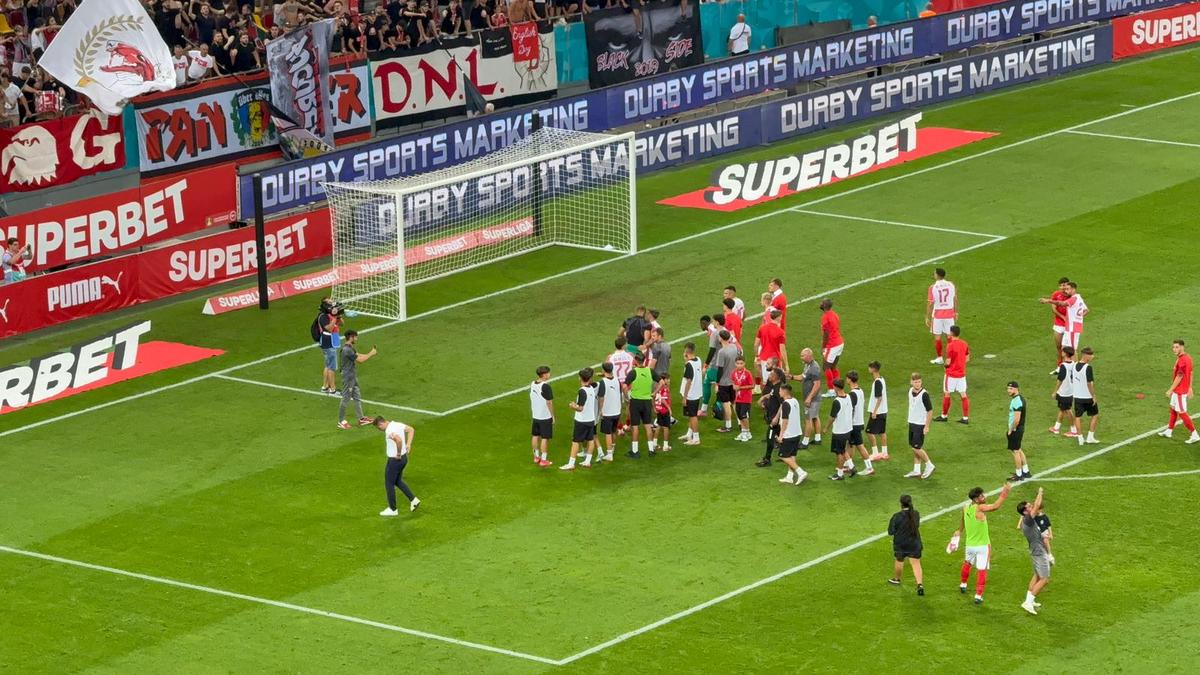 Imagini la finalul partidei Dinamo - Hermannstadt