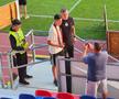 MM Stoica, asaltat de fani