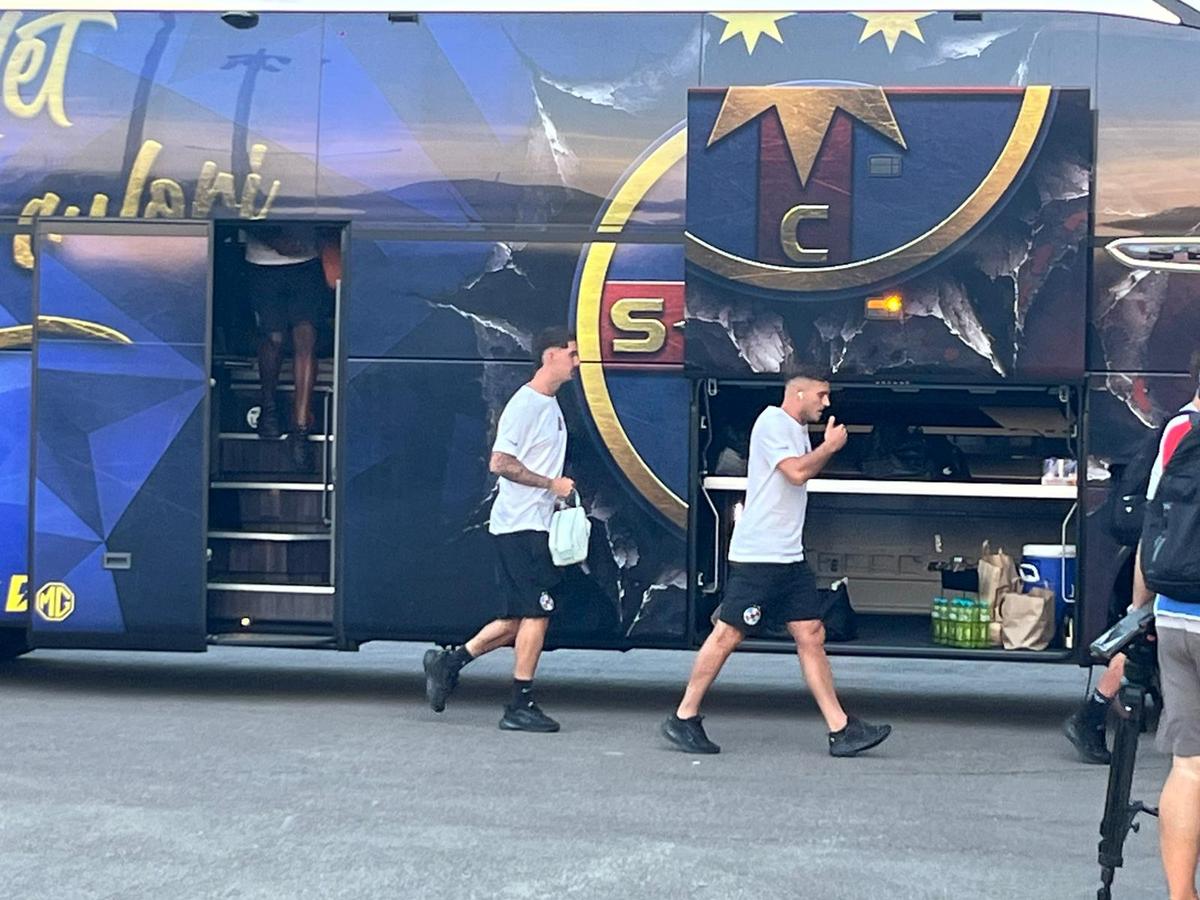 Imagini înainte de FCSB - UTA Arad