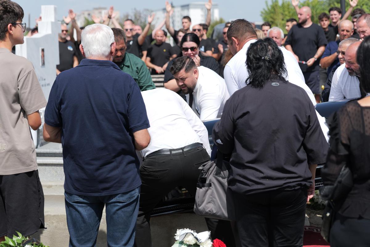 Cortegiu funerar pentru Nae Ungureanu
