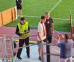 MM Stoica, asaltat de fani