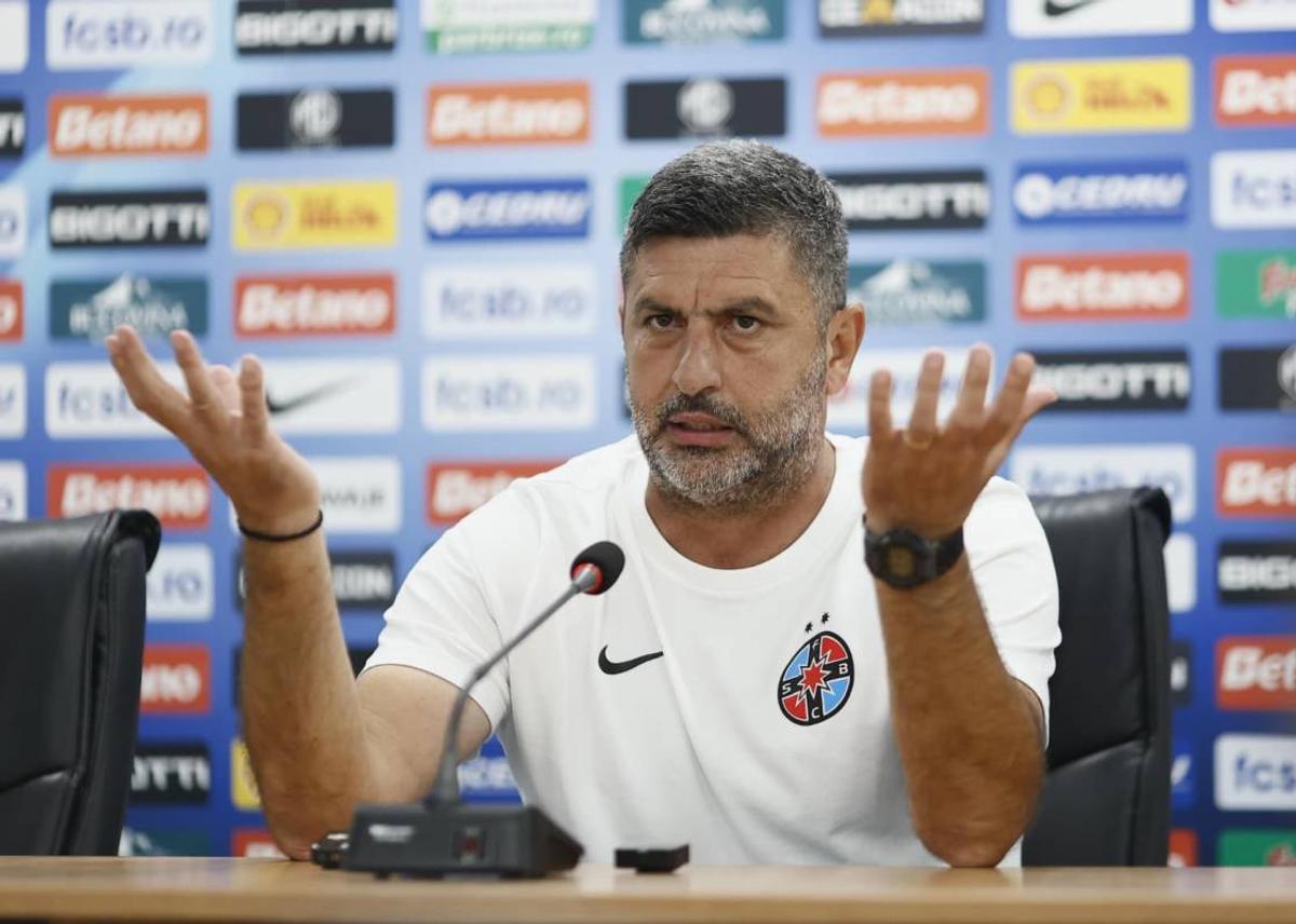 Imagini de la finalul meciului FCSB - UTA