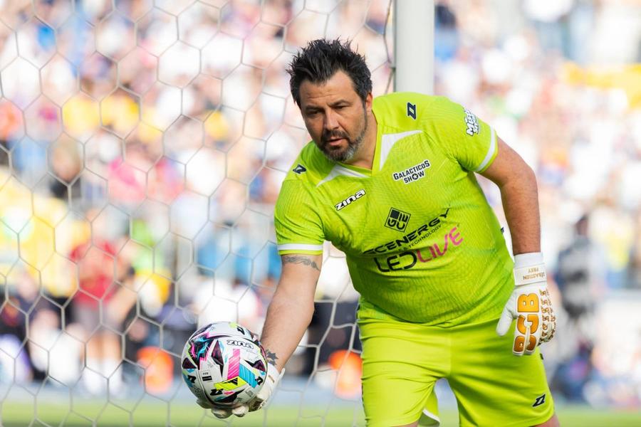 Sebastian Frey, fost portar al Fiorentinei / Foto: Imago Drăgușin, umilit » Legenda Fiorentinei o spune clar: „Lipsă de atitudine. Trebuie să înțeleagă la ce club au venit”
