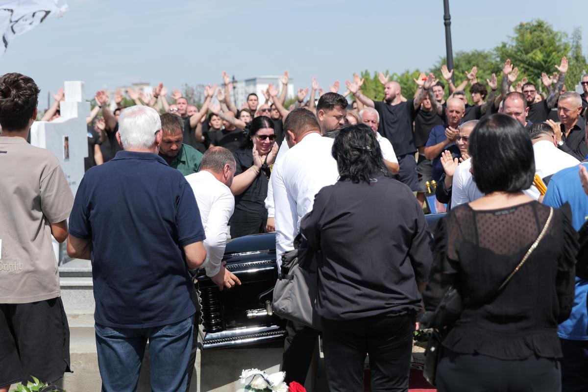 Cortegiu funerar pentru Nae Ungureanu