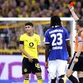 Samuele Inacio (nr. 40) este sancționat cu „roșu” de arbitrul Felix Zwayer / Foto: Imago