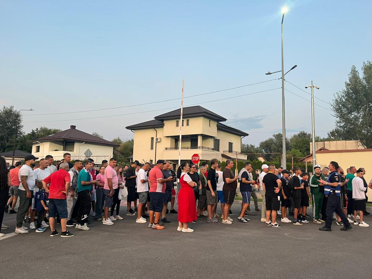 Cozi imense înaintea meciului FCSB - UTA Arad