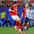Michael Gregoritsch vs Rodrigo De Paul în Austria - Argentina 0-2, la CM 2026 / Foto: Imago