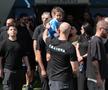 Sicriul lui Nae Ungureanu, pe gazonul stadionului din Craiova
