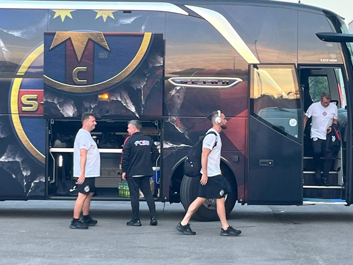 Imagini înainte de FCSB - UTA Arad