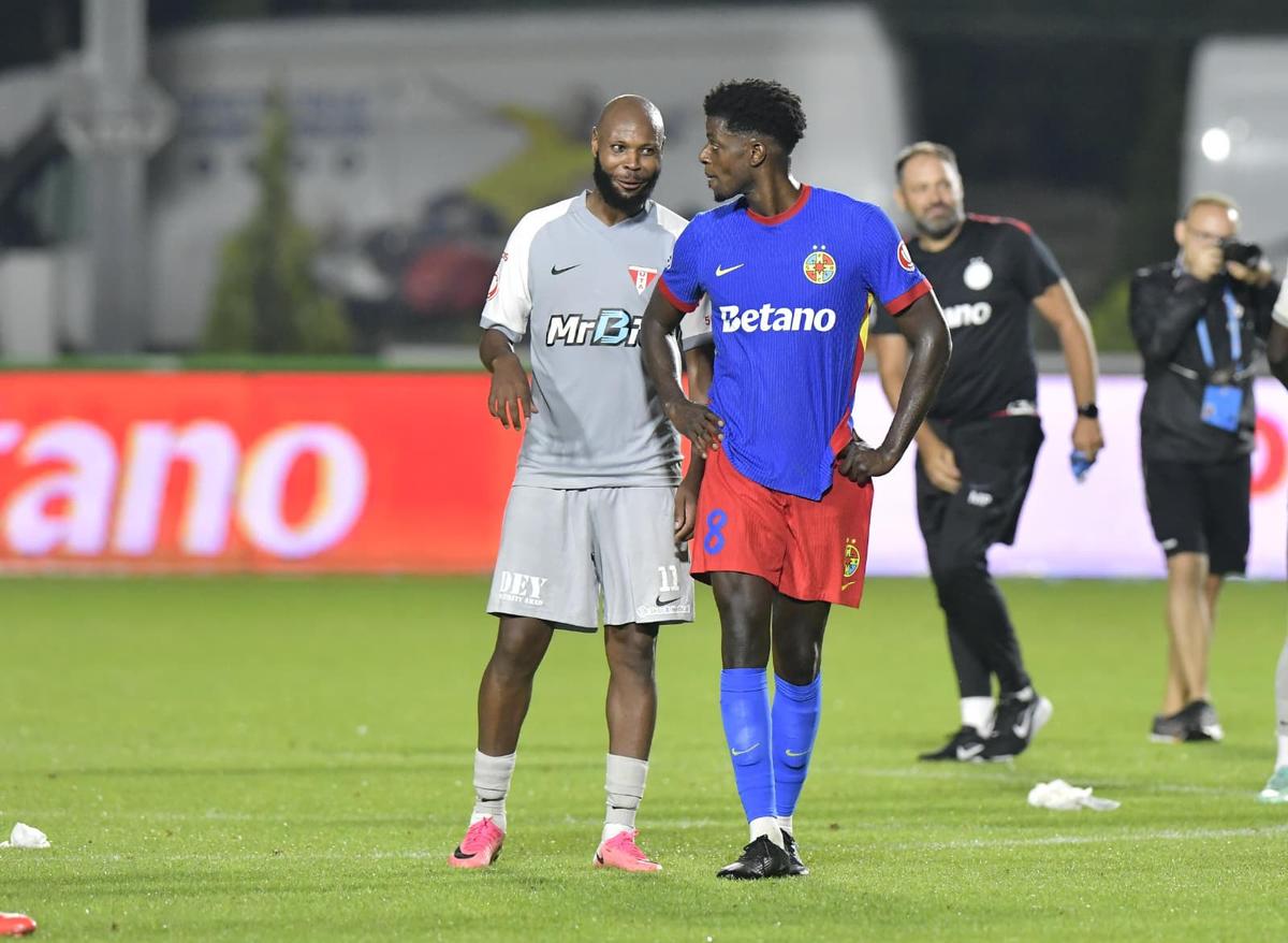 Imagini de la finalul meciului FCSB - UTA