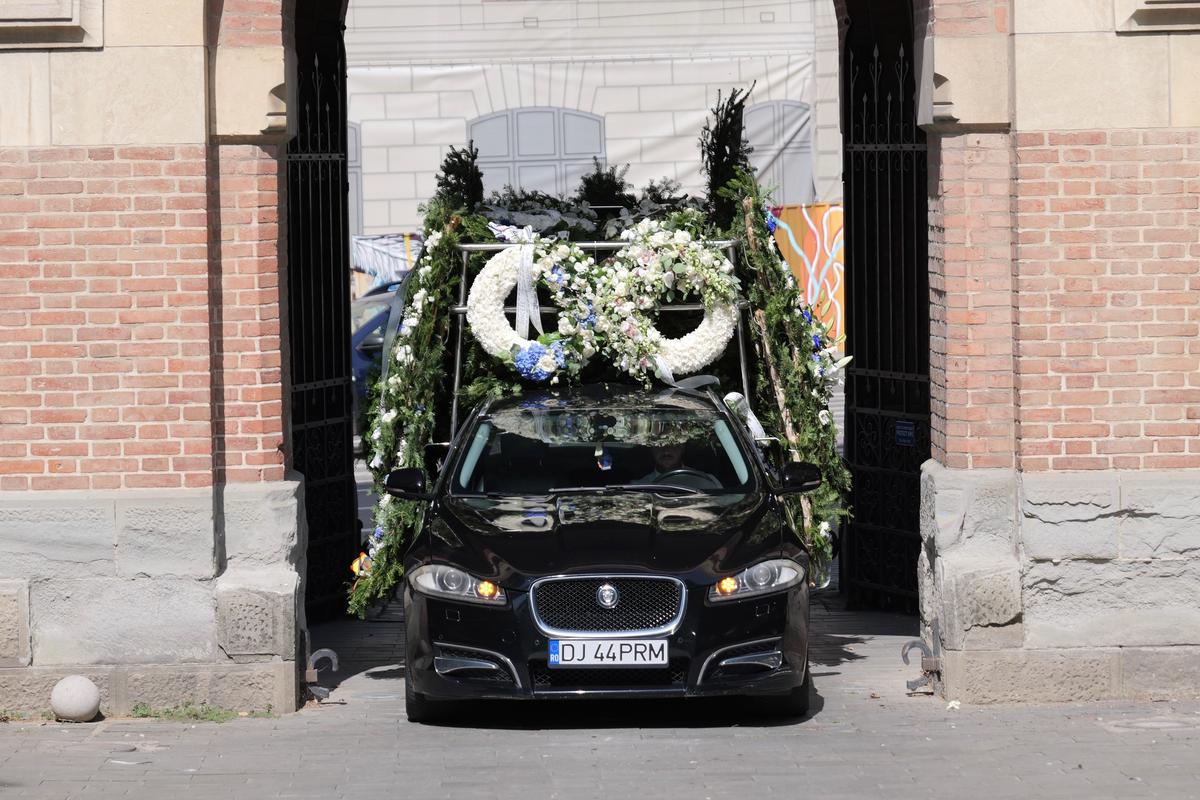 Cortegiu funerar pentru Nae Ungureanu