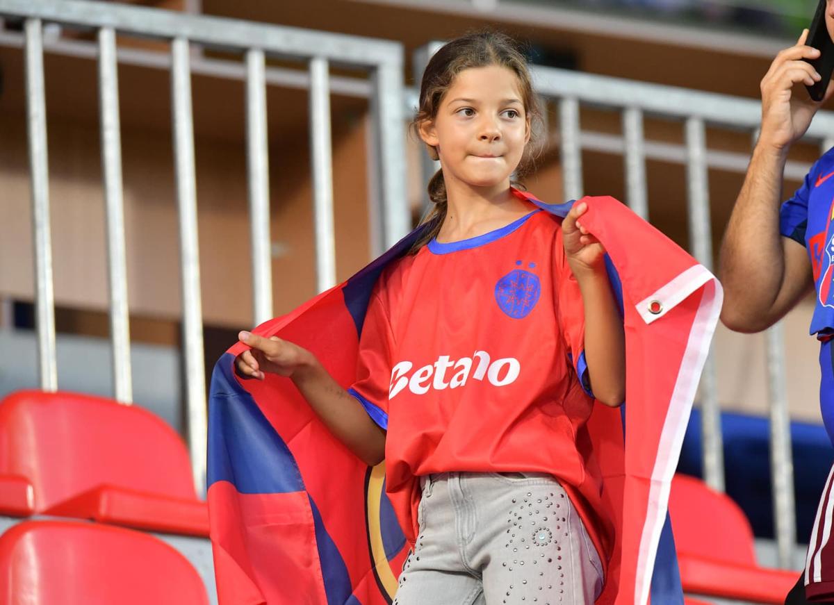 Imagini înainte de FCSB - UTA Arad