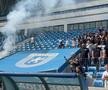 Sicriul lui Nae Ungureanu, pe gazonul stadionului din Craiova