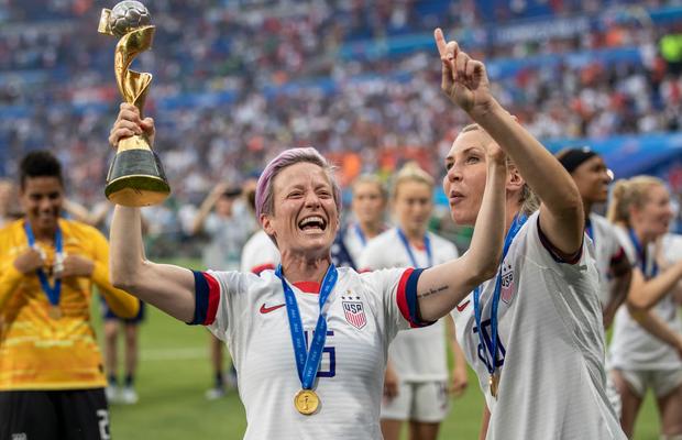 Megan Rapinoe, cea mai bună jucătoare a planetei, între Real Madrid și Barcelona! Planul uriaș anunțat de Florentino Perez