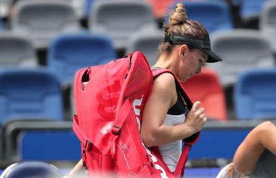 Simona Halep are probleme serioase: „Trebuie să merg acasă și să fac un RMN! Accidentarea mi s-a agravat” » E în pericol finalul sezonului?