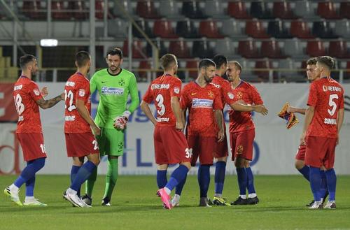 Dănuț Lupu (53 de ani), fost jucător important al lui Dinamo, a vorbit despre situația de la FCSB - echipă care nu a mai luat titlul în Liga 1 din sezonul 2014-2015 - și îi oferă un sfat lui Gigi Becali, finanțatorul roș-albaștrilor.
