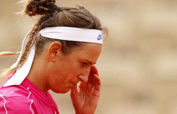 Simona Halep a scăpat de marea rivală de la Roland Garros! Victoria Azarenka, OUT în turul II
