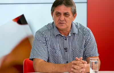 EXCLUSIV. „Hai antrenor la FCSB!” » Răspunsul lui Lăcătuș, așteptat de milioane de steliști: „Niciodată nu am vorbit urât despre Becali”