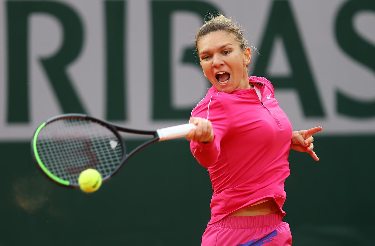 Simona Halep o învinge în două seturi pe Irina Begu la Roland Garros! Cu cine va juca în turul III