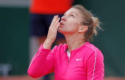 Simona Halep o învinge în două seturi pe Irina Begu la Roland Garros! Cu cine va juca în turul III