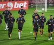 CFR CLUJ - KUPS KUOPIO. Superstiția lui Dan Petrescu la antrenament + declarații înainte de duelul din Europa League: „Trebuie să fim perfecți, mi-e teamă de ei. Cine știe cine este echipa asta?!”