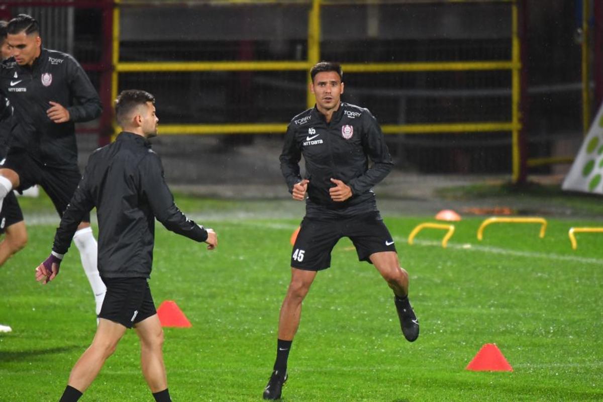 CFR CLUJ - KUPS KUOPIO. Superstiția lui Dan Petrescu la antrenament + declarații înainte de duelul din Europa League: „Trebuie să fim perfecți, mi-e teamă de ei. Cine știe cine este echipa asta?!”