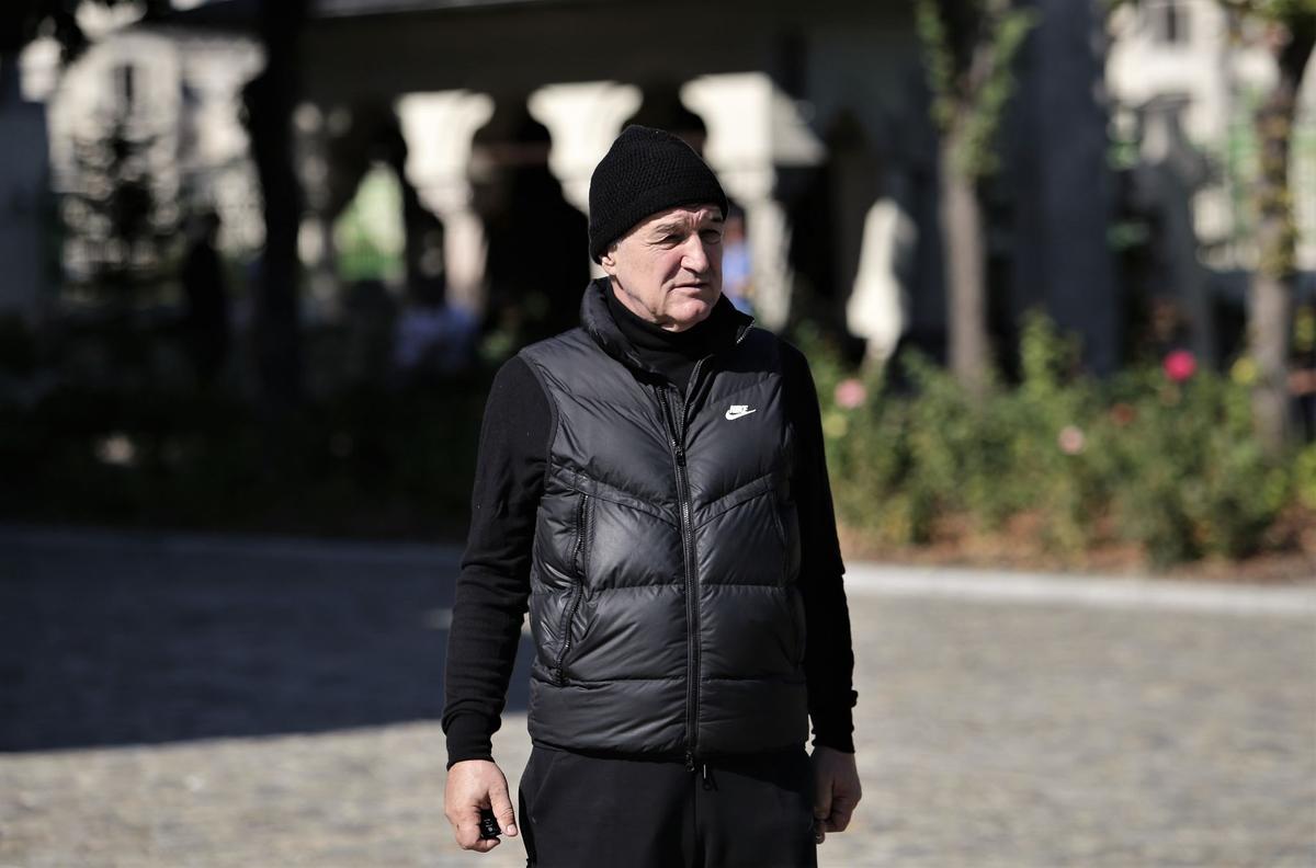 Gigi Becali, prezent la aniversarea a 15 ani de la întronizarea Patriarhului Daniel