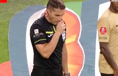 Fază complicată în Universitatea Craiova - FC Voluntari » Oltenii au cerut penalty, Istvan Kovacs ratase momentul! Decizia luată după intervenția VAR