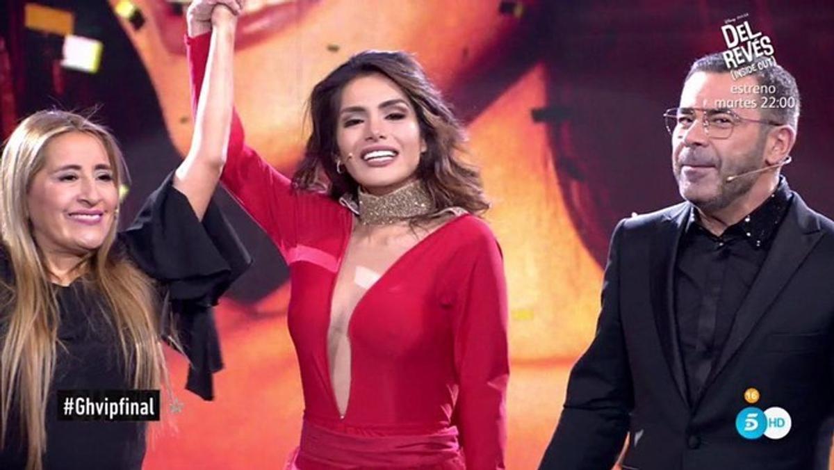 O celebră actriță face dezvăluiri picante despre fostul fundaș al Barcelonei: „A încercat de două ori. Nu mă interesa Pique, eu o iubesc pe Shakira!”