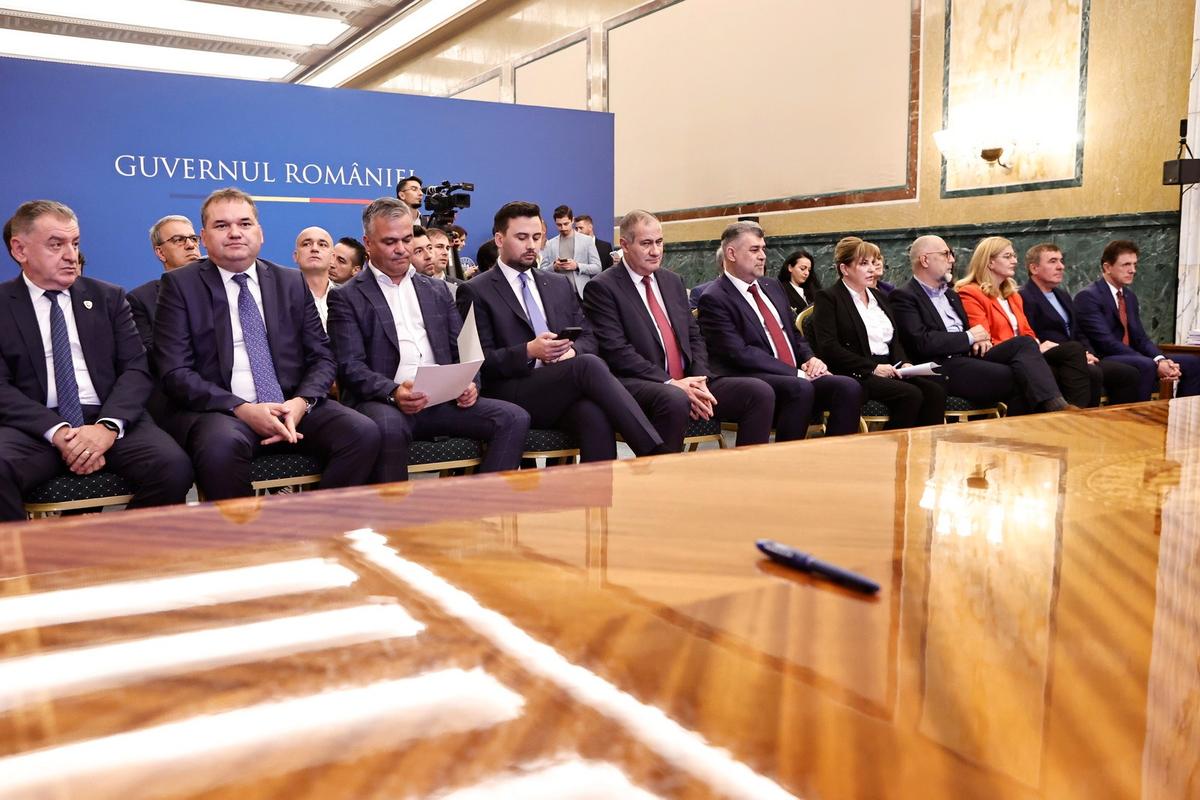 Semnare finantare stadioane Constanta si Pitesti