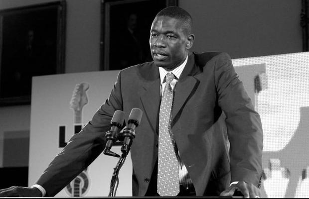 Doliu imens în sportul internațional! Dikembe Mutombo, „filantropul” din NBA, a murit din cauza unei tumori cerebrale
