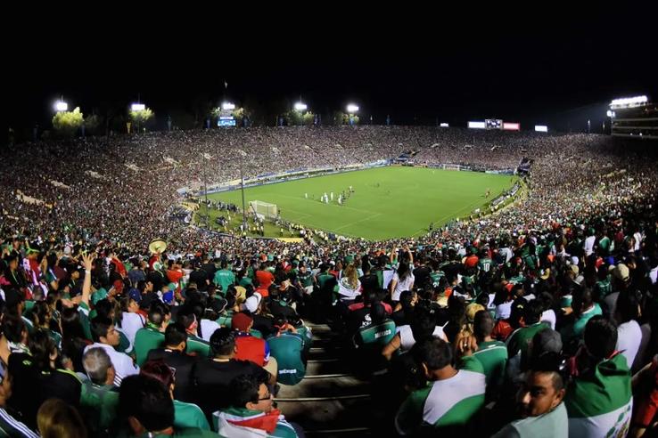 Rose Bowl Stadium, Los Angeles. Los Angeles. 88.500. Inaugurat: 1922