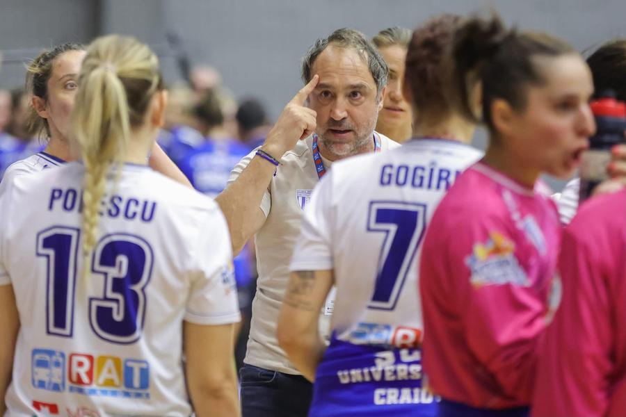 Ovidiu Mihăilă este noul selecționer al naționalei de handbal feminin a României / foto: SCM Craiova Antrenorul din „Liga Florilor” a fost ales noul selecționer al naționalei de handbal feminin
