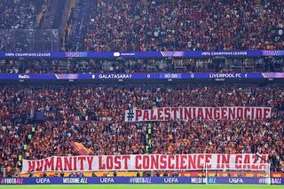 Bannere pro-Palestina la meciul lui Liverpool din Liga Campionilor: „Lăsați bebelușii să trăiască”