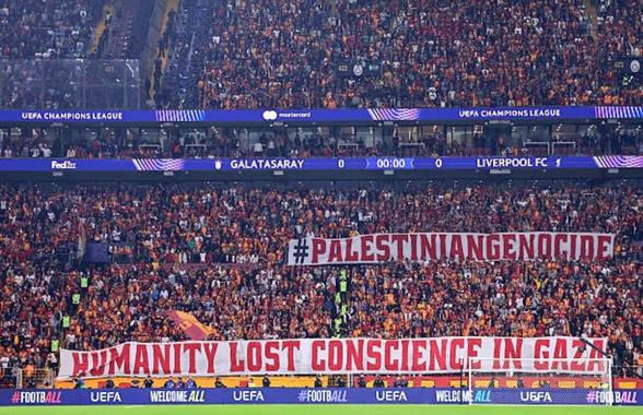 Bannere pro-Palestina la meciul lui Liverpool din Liga Campionilor: „Lăsați bebelușii să trăiască”