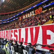 Bannere pro-Palestina la Galatasaray - Liverpool / Foto: Twitter