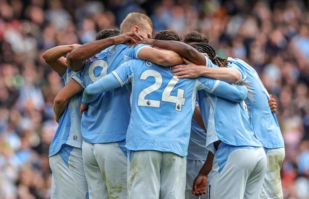Guvernul britanic reacționează în scandalul în care Manchester City riscă retrogradarea din Premier League
