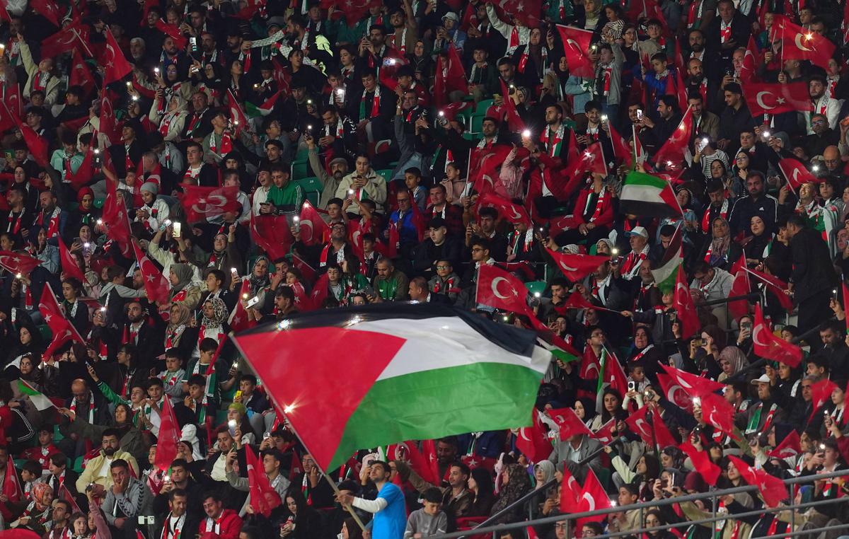 „Când copiii dorm, păstrăm liniștea. Când mor, nu!” » Amical special în Turcia, între Konyaspor și Palestina B: de ce a fost oprit meciul în minutul 89:59