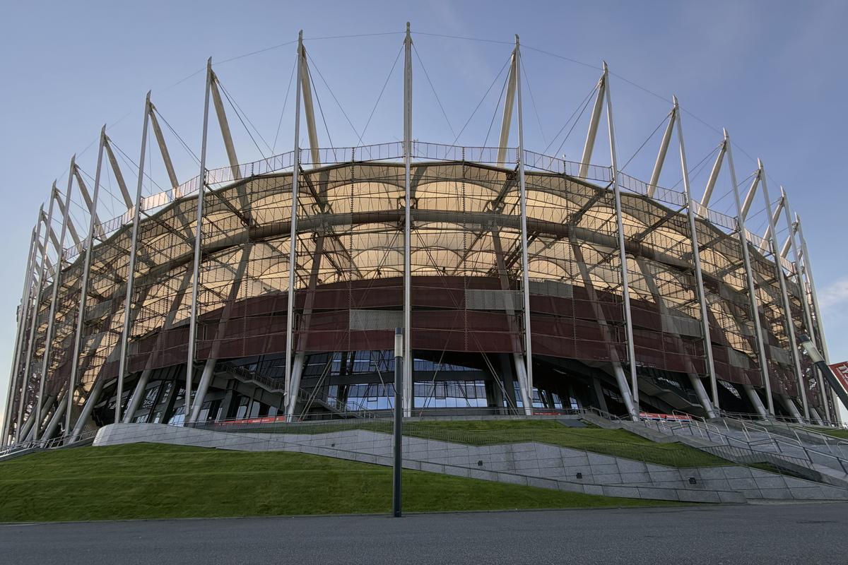 Domnule Ciucu, ce ziceți de asta? » Cum face stadionul Național din Varșovia 1,7 milioane de euro profit, fără fotbal