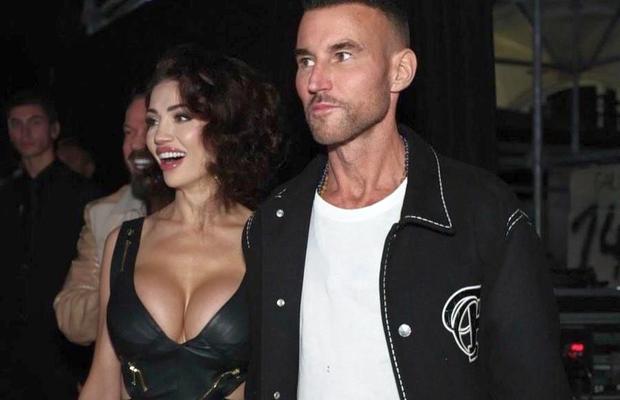 Starul Barcelonei nu și-a putut lua ochii de la iubita româncă a lui Philipp Plein