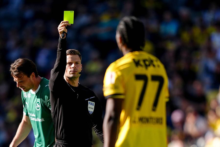 Urs Schnyder va arbitra Polonia - România // foto: Imago Ne arbitrează Urs » UEFA a stabilit cine conduce la centru Polonia - România, în Liga Națiunilor