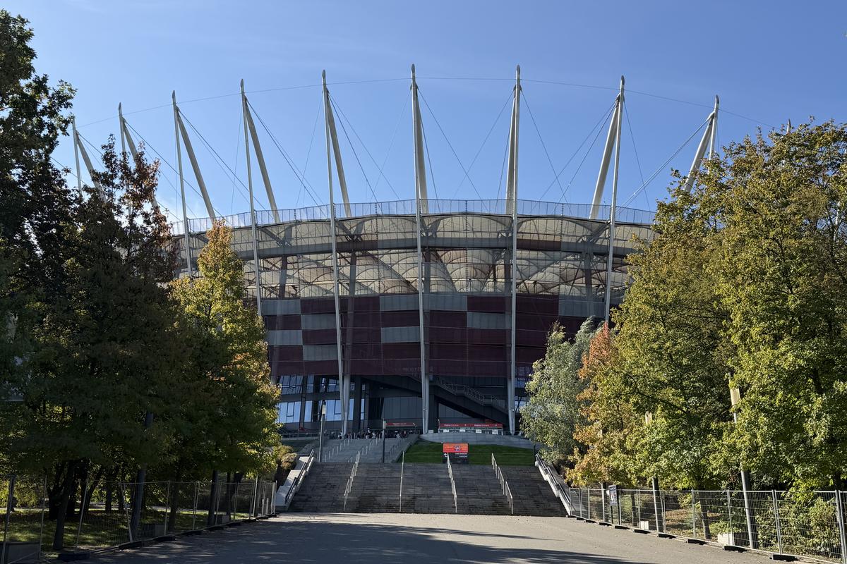 Domnule Ciucu, ce ziceți de asta? » Cum face stadionul Național din Varșovia 1,7 milioane de euro profit, fără fotbal