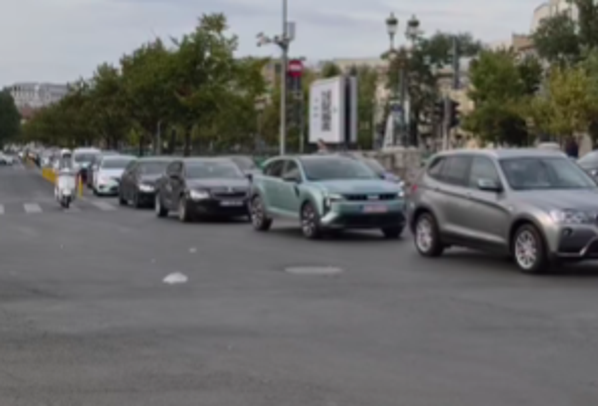 Noua Dacia a fost surprinsă pe străzile din București! Ultimele imagini cu modelul