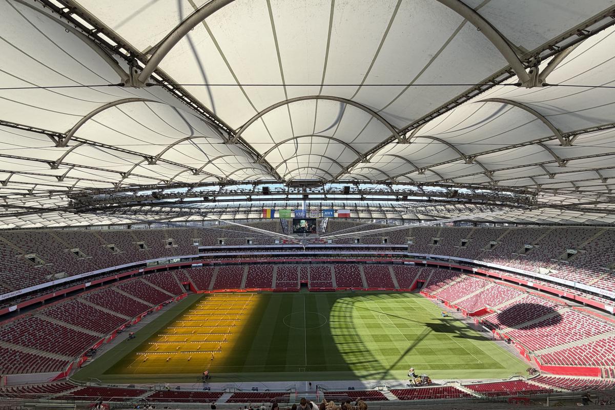 Domnule Ciucu, ce ziceți de asta? » Cum face stadionul Național din Varșovia 1,7 milioane de euro profit, fără fotbal