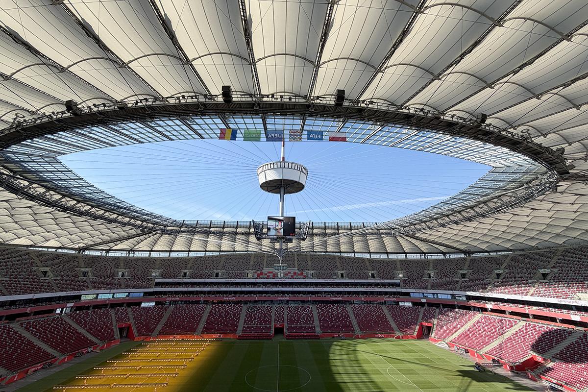 Domnule Ciucu, ce ziceți de asta? » Cum face stadionul Național din Varșovia 1,7 milioane de euro profit, fără fotbal
