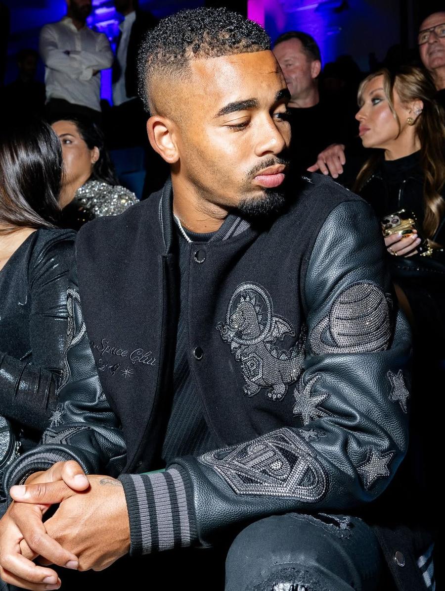 Gabriel Jesus, la Săptămâna Modei de la Milano / Foto: Instagram Starul Barcelonei nu și-a putut lua ochii de la iubita româncă a lui Philipp Plein