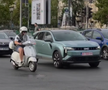Noua Dacia a fost surprinsă pe străzile din București! Ultimele imagini cu modelul