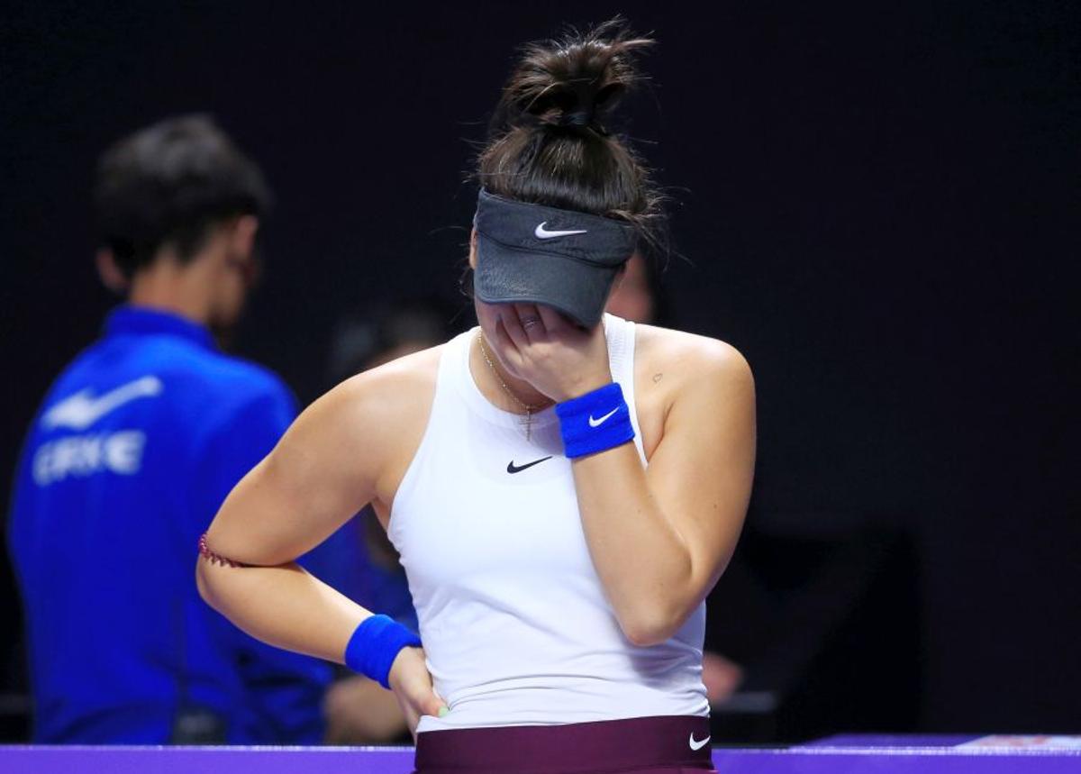 VIDEO+FOTO » Bianca Andreescu a abandonat în partida contra Karolinei Pliskova, de la Turneul Campioanelor