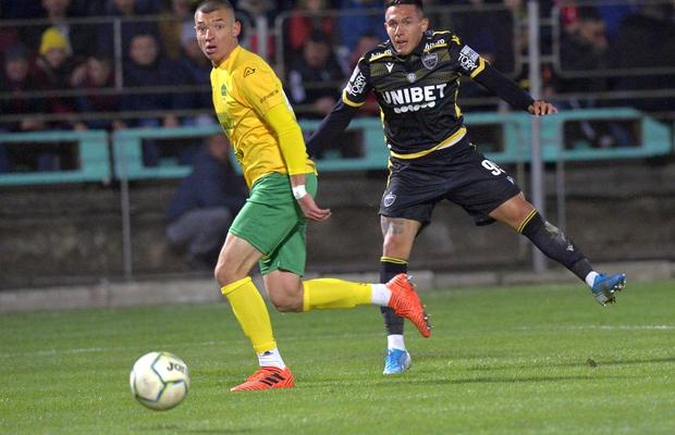FORESTA SUCEAVA - DINAMO 0-4 // VIDEO Robert Moldoveanu, MVP cu gol și două pase decisive: „Conferința patronului ne-a dat o motivație în plus!” » Cu cine vrea să joace în „sferturile” Cupei