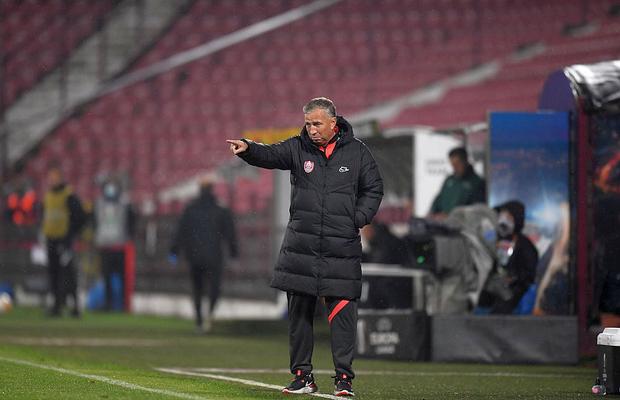CFR CLUJ. Dan Petrescu nu mai rezistă! Mesaj pentru conducere: „Dan Petrescu nu joacă! Am nevoie de jucători dacă vrei să câștigi campionatul”